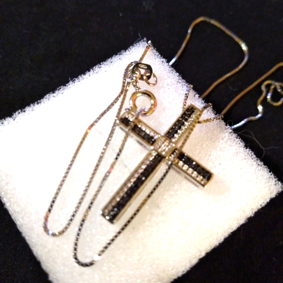 Jewelry - 0.12ct diamonds  fine jewelry